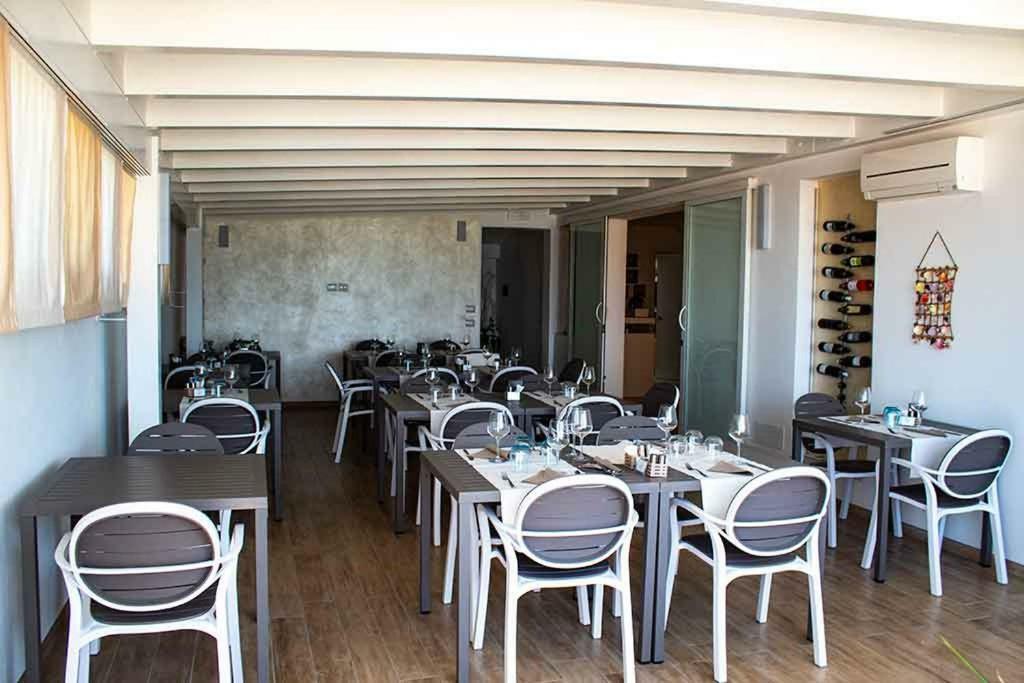 Hotel Delfino Marina Di Carrara Eksteriør billede
