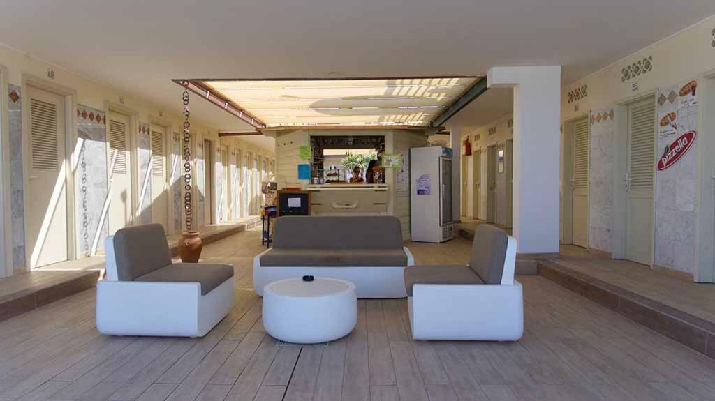 Hotel Delfino Marina Di Carrara Eksteriør billede